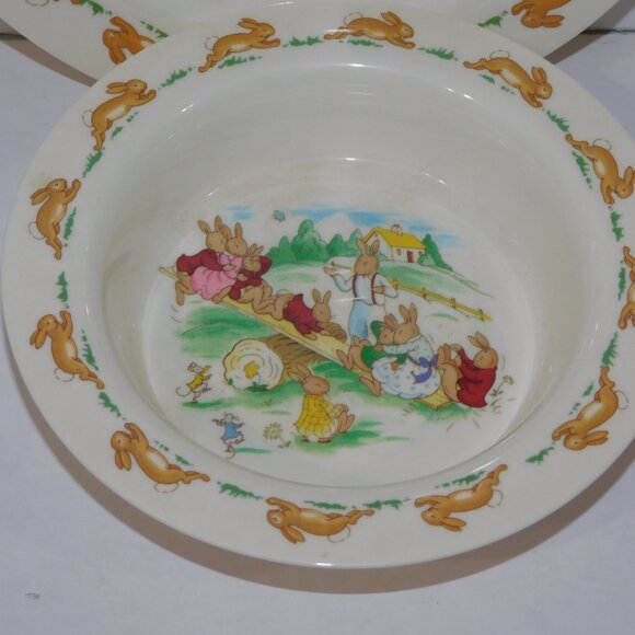 VTG 2002 Royal Doulton Bunnykins Melamine Child Plate and Bowl Set Bunnies Dance - Picture 4 of 7